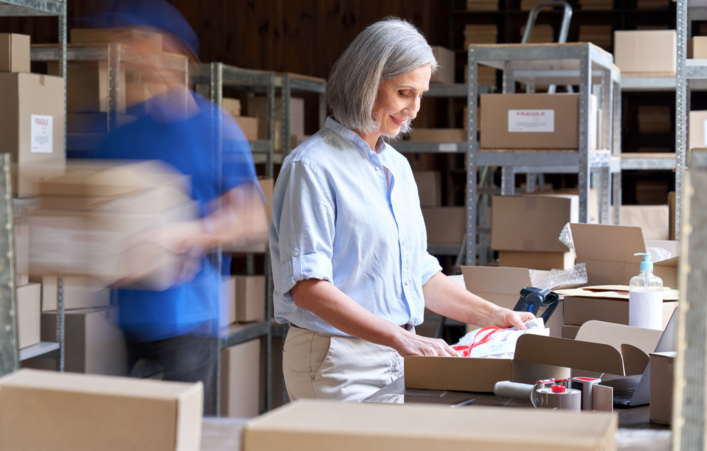 Concept of order fulfillment services in a warehouse