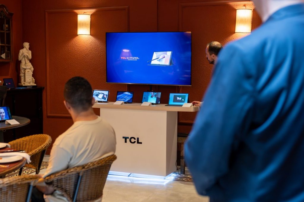 Designing a Booth for Visitor Flow, Comfort, and Interaction