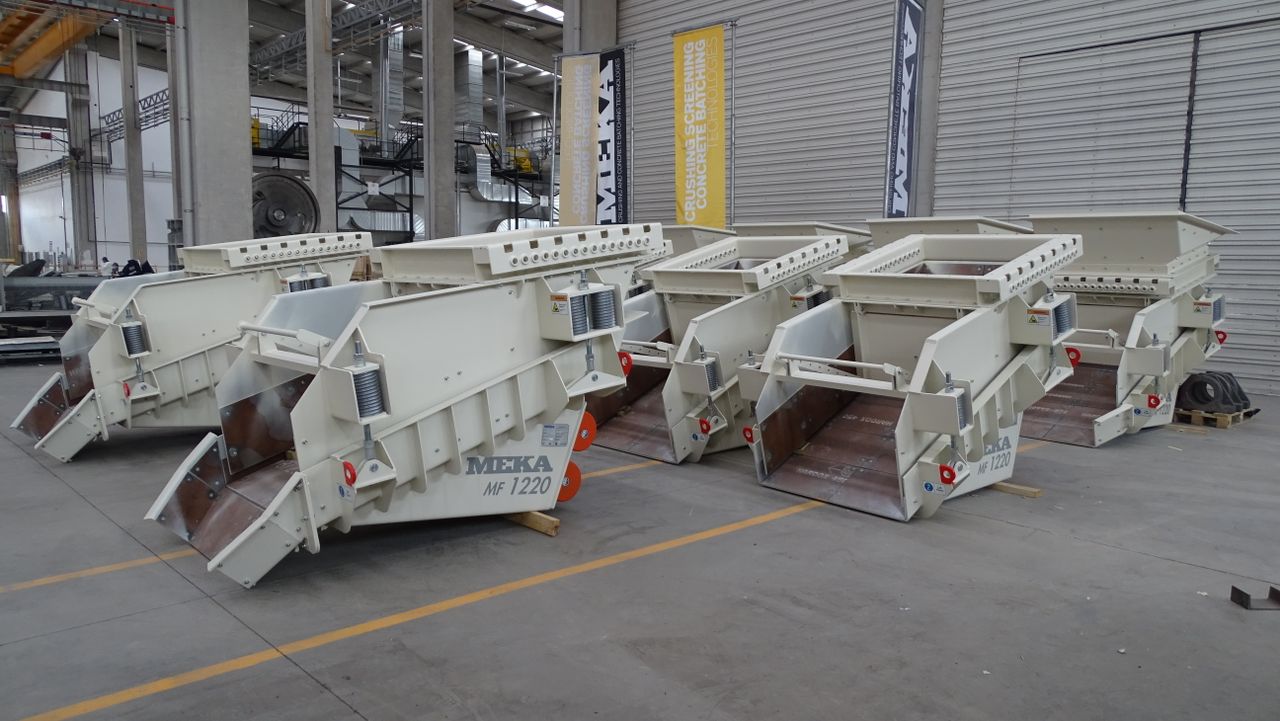 What Is a Vibratory Feeder? Types, Uses, and Benefits